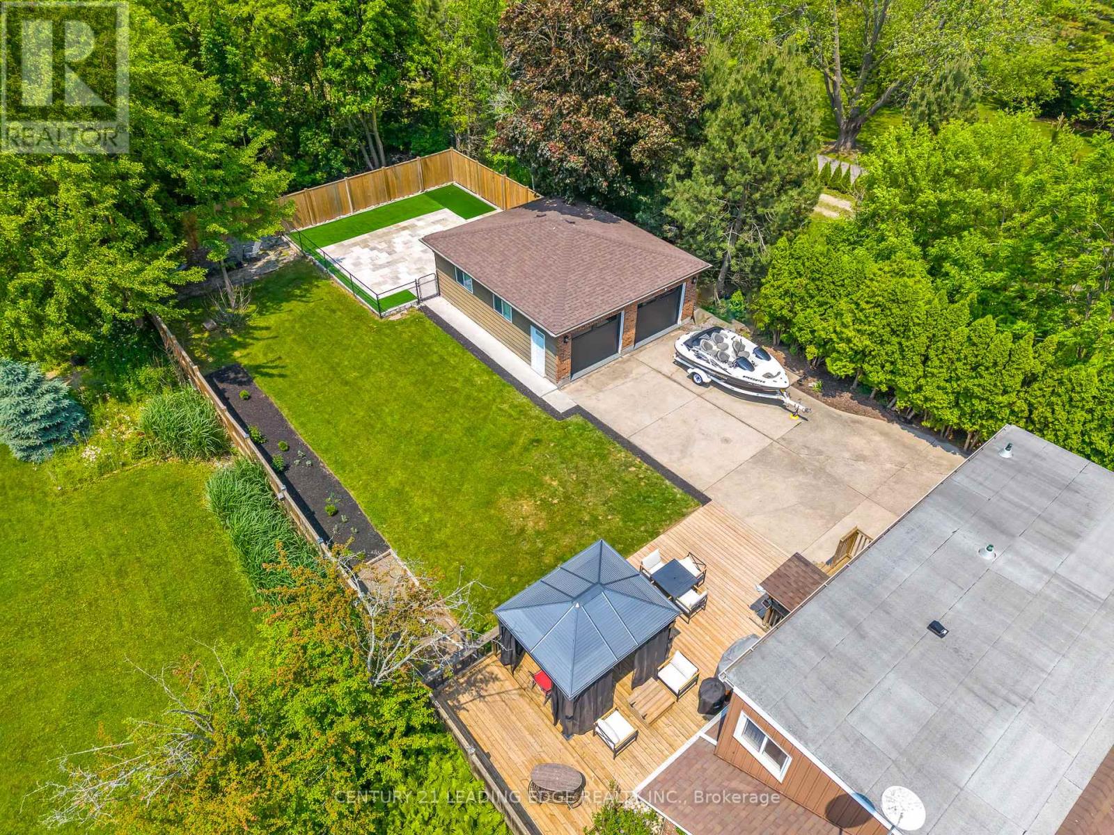 1182 Lakeshore Road, St. Catharines, Ontario  L2R 6P9 - Photo 11 - X12290866