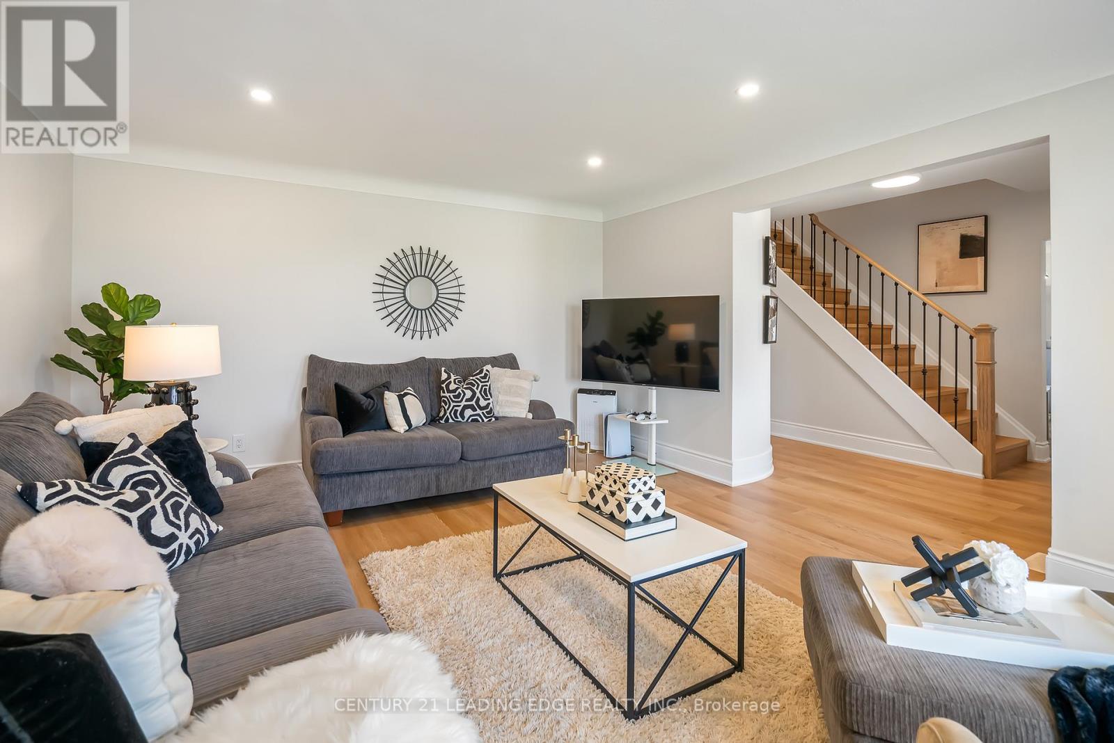 1182 Lakeshore Road, St. Catharines, Ontario  L2R 6P9 - Photo 17 - X12290866