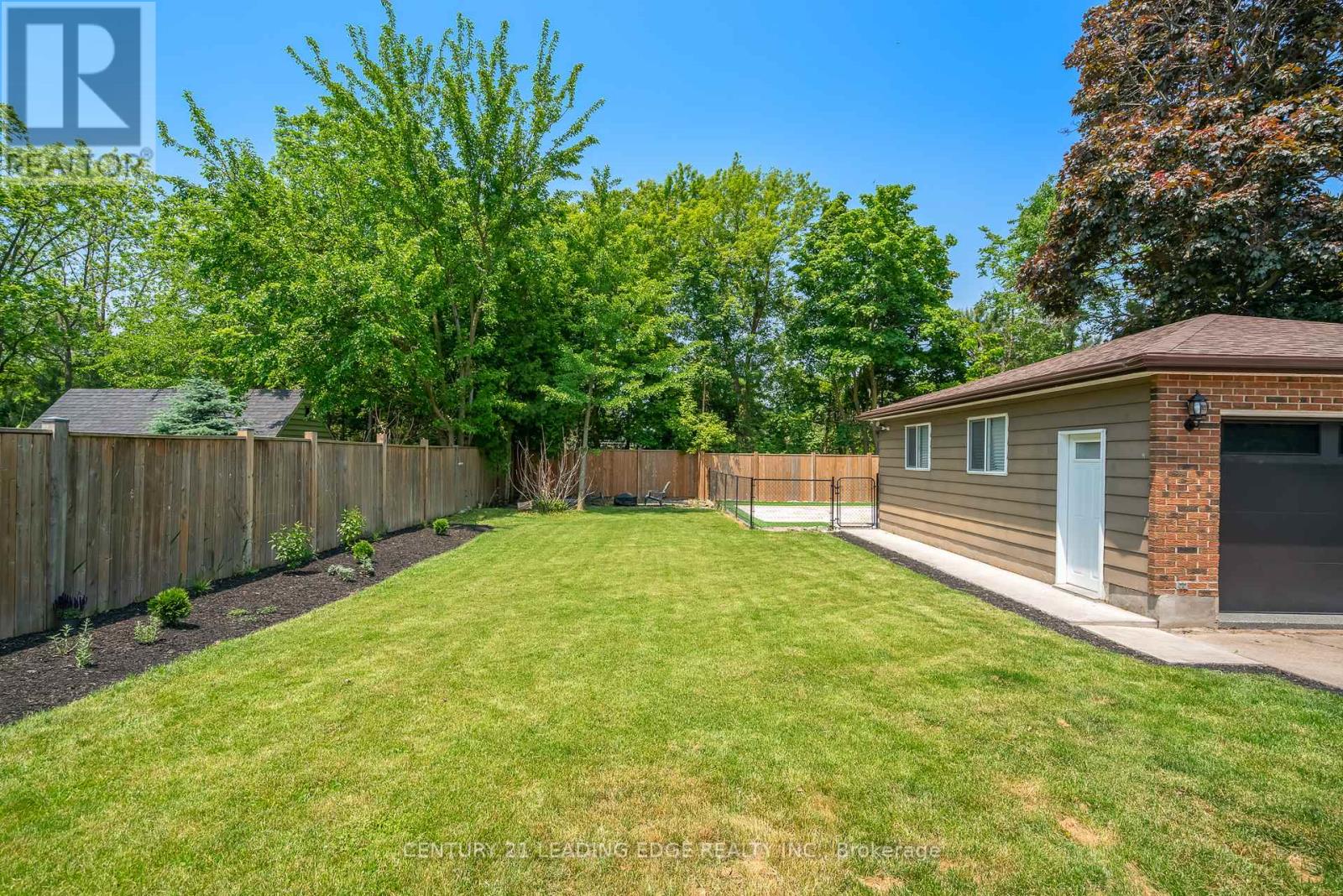 1182 Lakeshore Road, St. Catharines, Ontario  L2R 6P9 - Photo 6 - X12290866