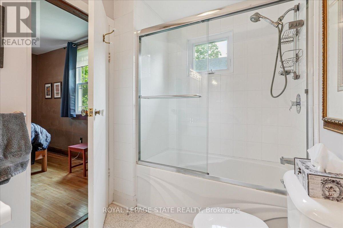 94 Centre Street, Niagara-On-The-Lake, Ontario  L0S 1J0 - Photo 21 - X12290901