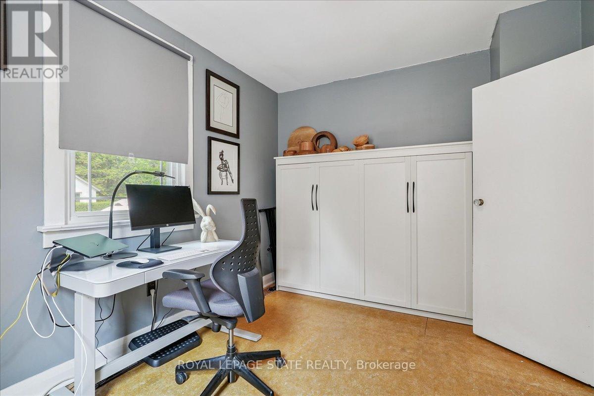 94 Centre Street, Niagara-On-The-Lake, Ontario  L0S 1J0 - Photo 24 - X12290901