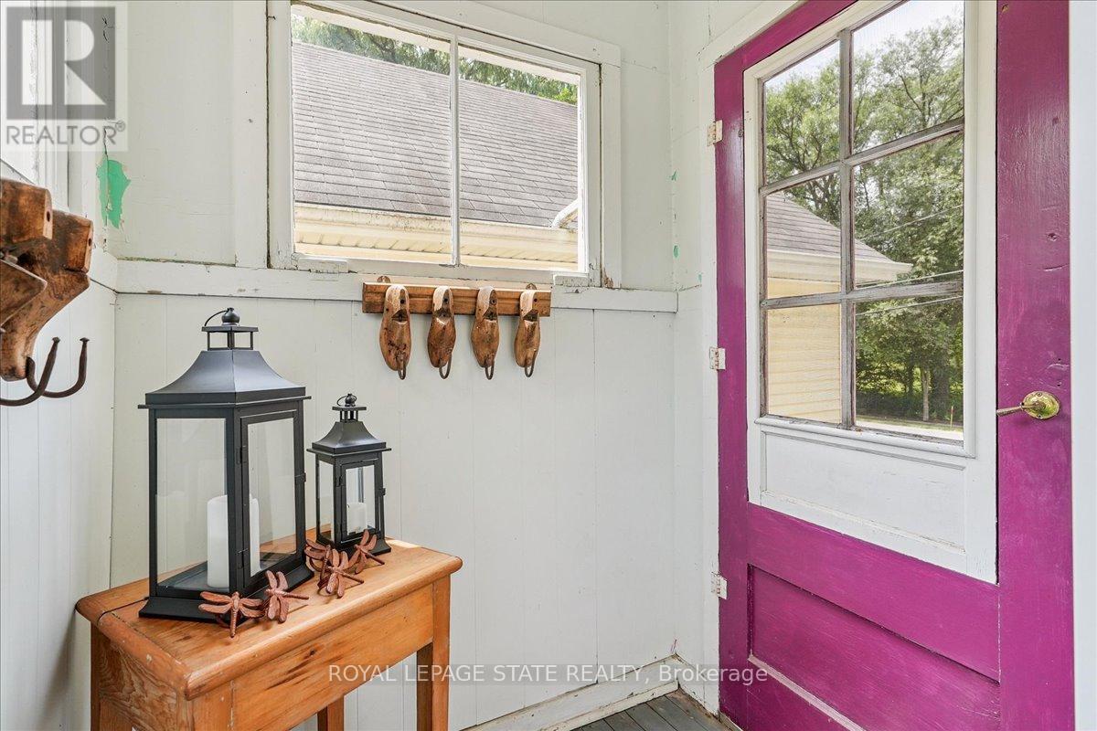 94 Centre Street, Niagara-On-The-Lake, Ontario  L0S 1J0 - Photo 25 - X12290901