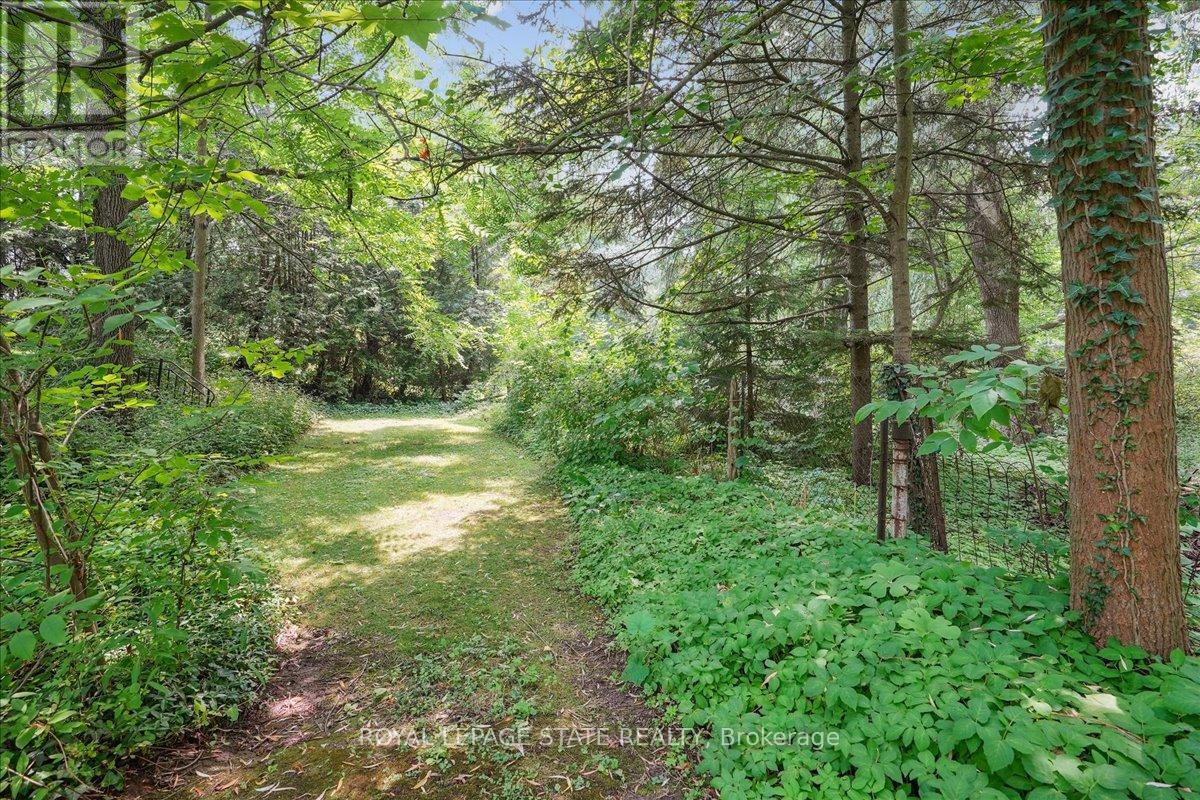 94 Centre Street, Niagara-On-The-Lake, Ontario  L0S 1J0 - Photo 37 - X12290901