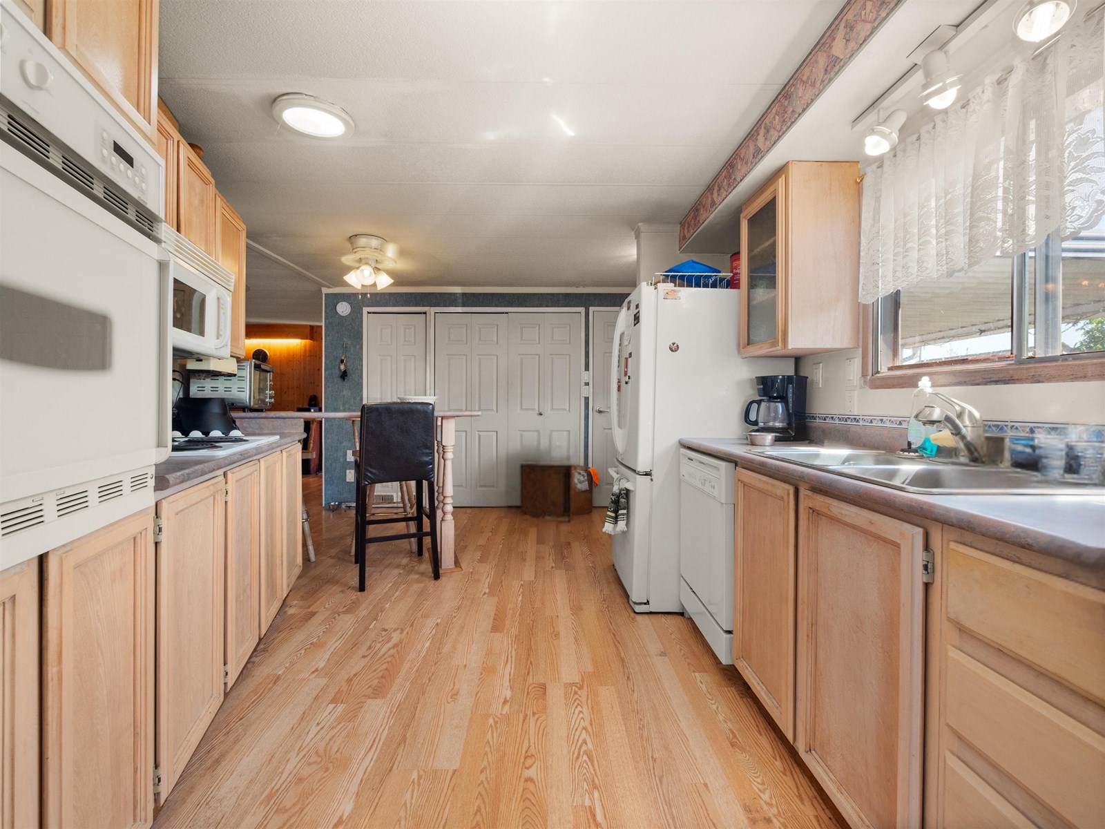 39 8254 134 Street, Surrey, British Columbia  V3W 6M2 - Photo 5 - R3027224