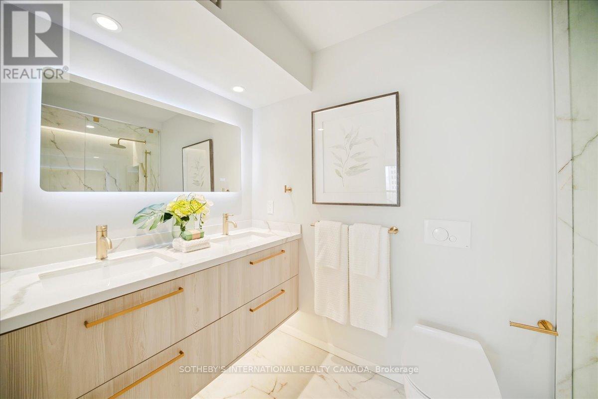 1110 - 65 Harbour Square, Toronto, Ontario  M5J 2L4 - Photo 15 - C12285462