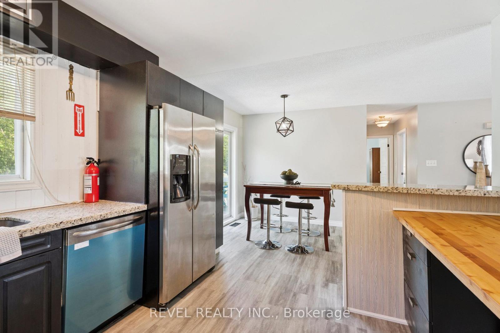 40 Greenwood Crescent, Kawartha Lakes, Ontario  K0M 2T0 - Photo 10 - X12290182
