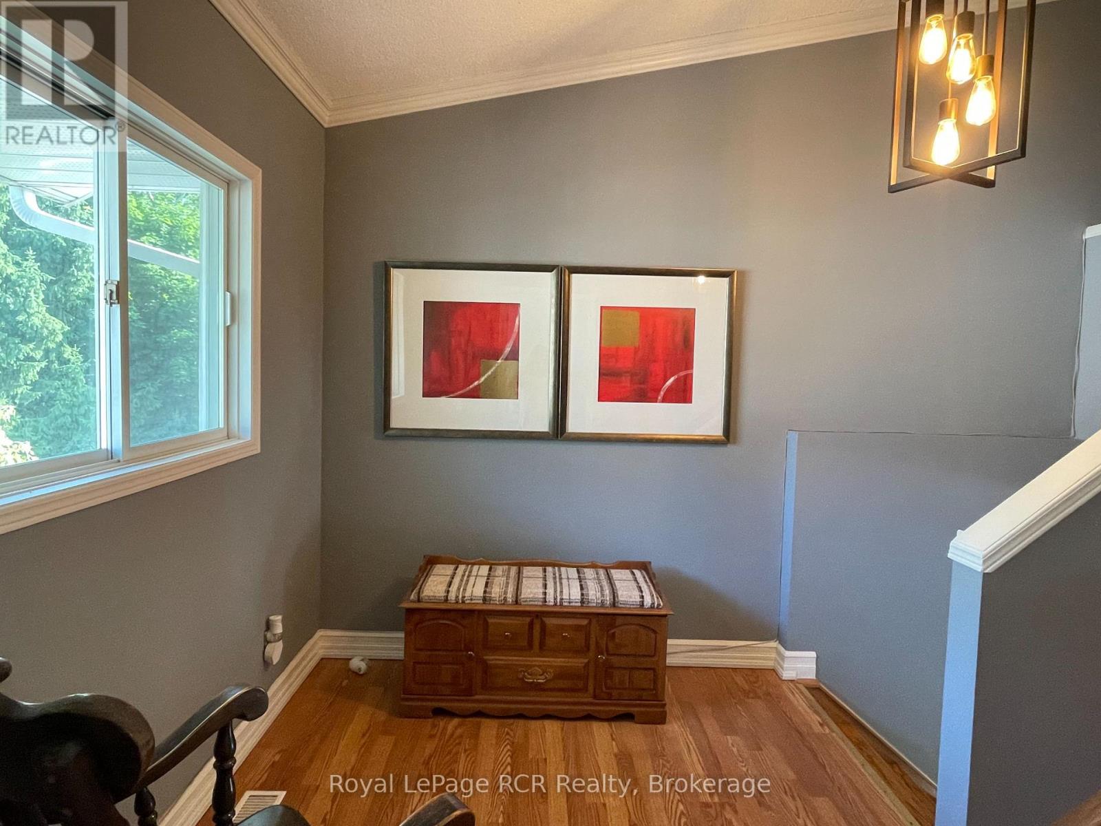 409 Thomas Street, Clearview, Ontario  L0M 1S0 - Photo 17 - S12291108