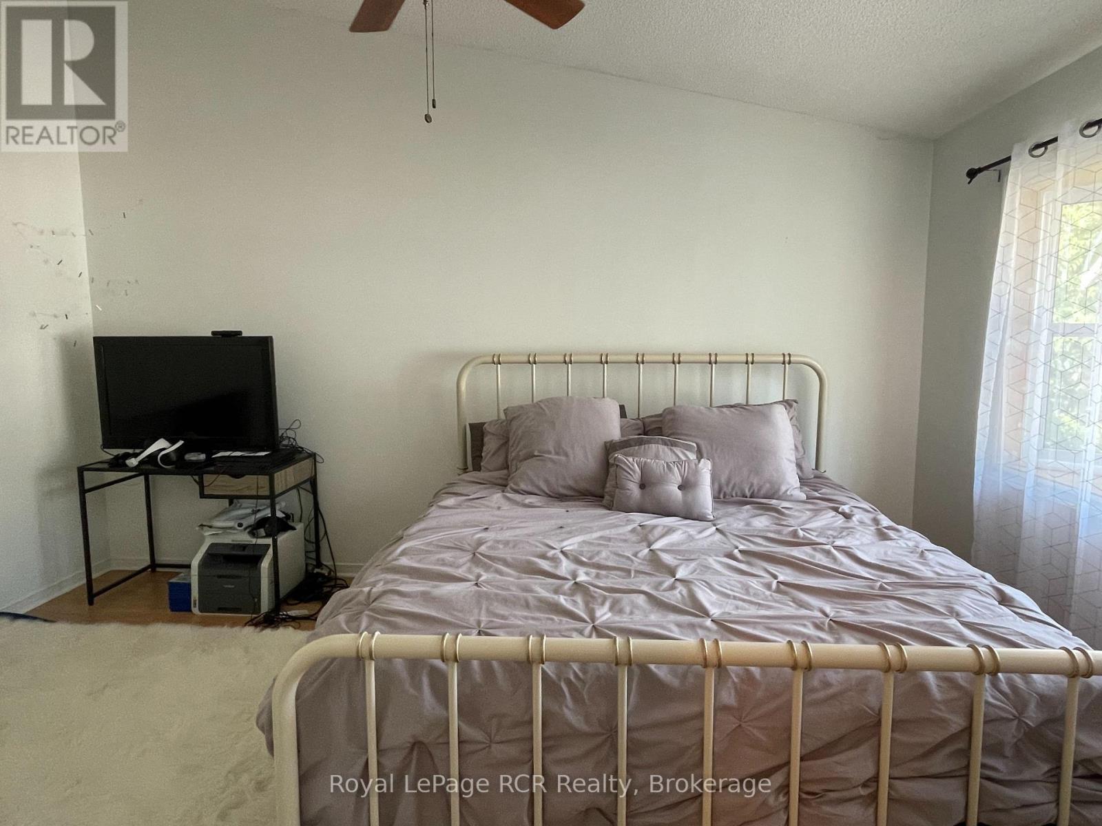 409 Thomas Street, Clearview, Ontario  L0M 1S0 - Photo 19 - S12291108