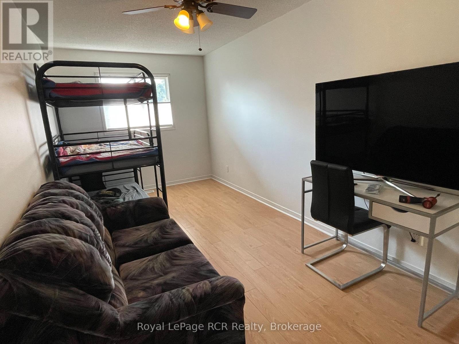 409 Thomas Street, Clearview, Ontario  L0M 1S0 - Photo 22 - S12291108