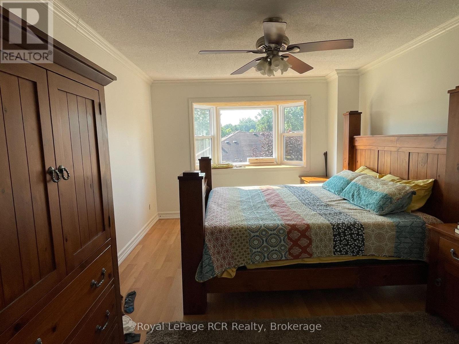 409 Thomas Street, Clearview, Ontario  L0M 1S0 - Photo 23 - S12291108