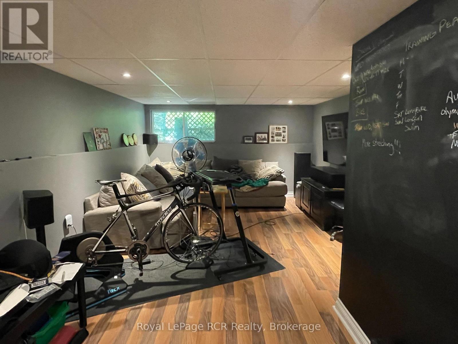 409 Thomas Street, Clearview, Ontario  L0M 1S0 - Photo 28 - S12291108