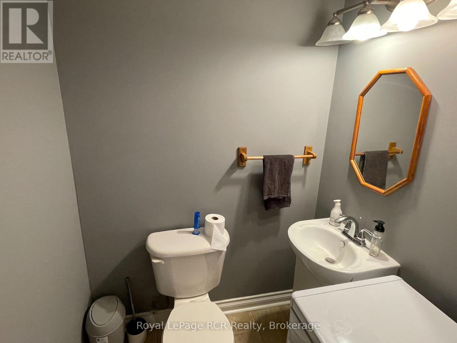 409 Thomas Street, Clearview, Ontario  L0M 1S0 - Photo 29 - S12291108