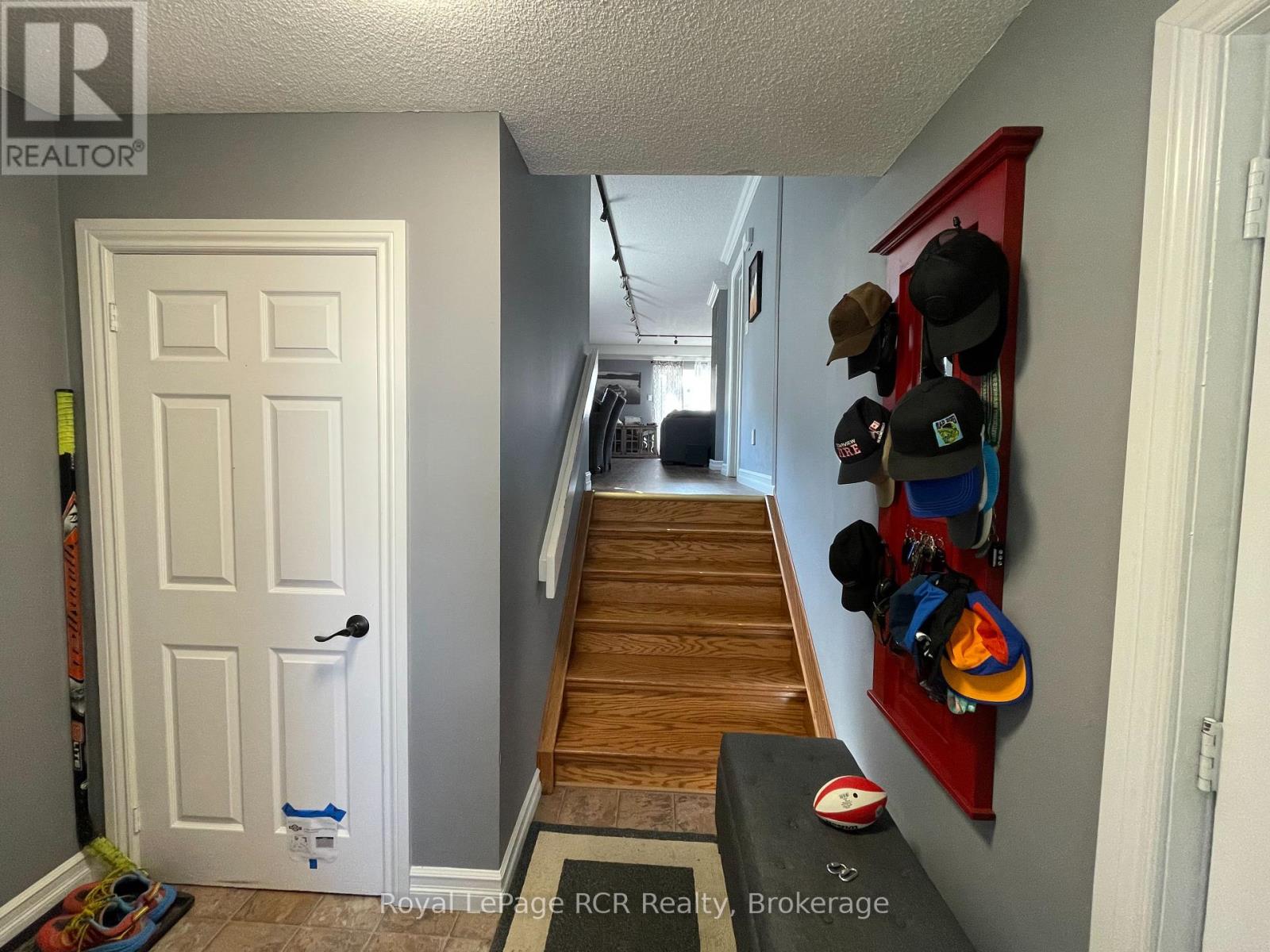 409 Thomas Street, Clearview, Ontario  L0M 1S0 - Photo 7 - S12291108