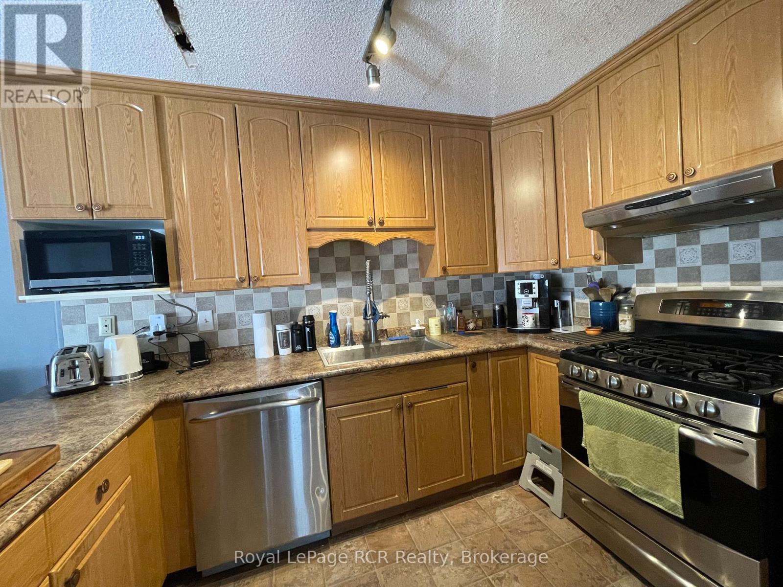409 Thomas Street, Clearview, Ontario  L0M 1S0 - Photo 8 - S12291108