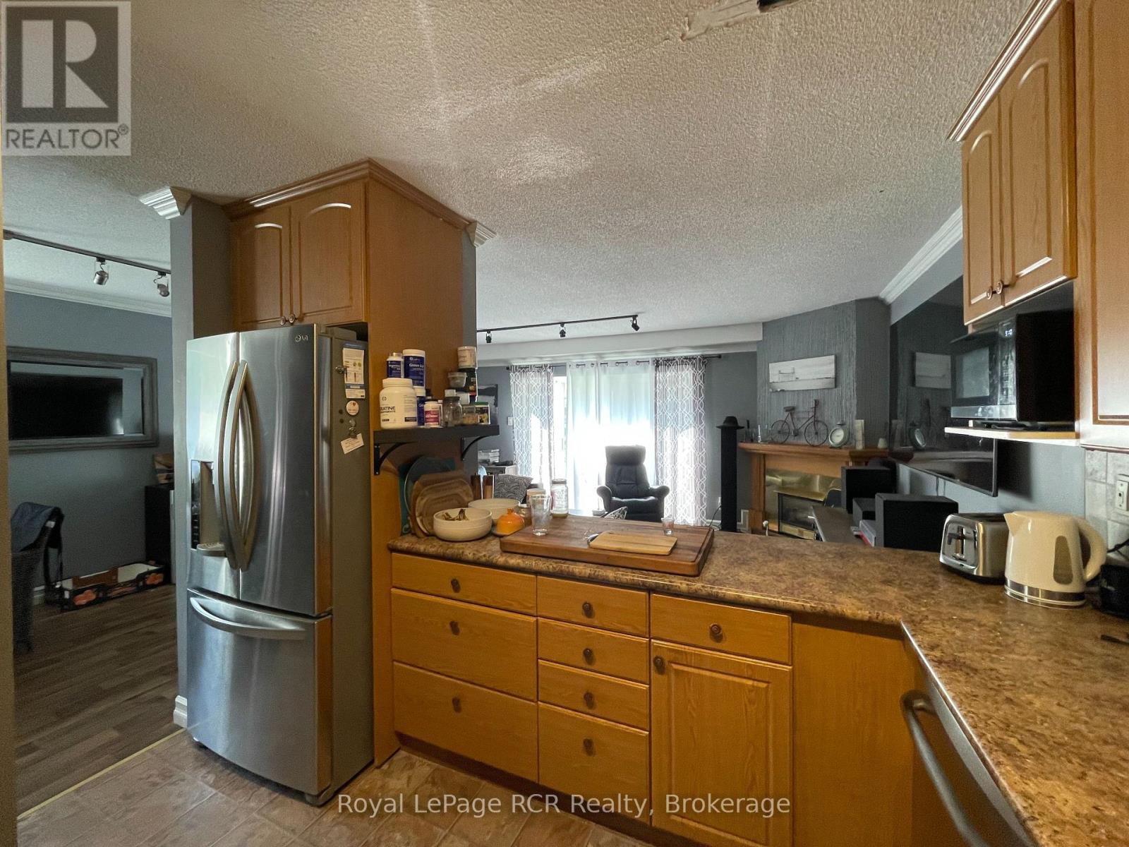 409 Thomas Street, Clearview, Ontario  L0M 1S0 - Photo 9 - S12291108