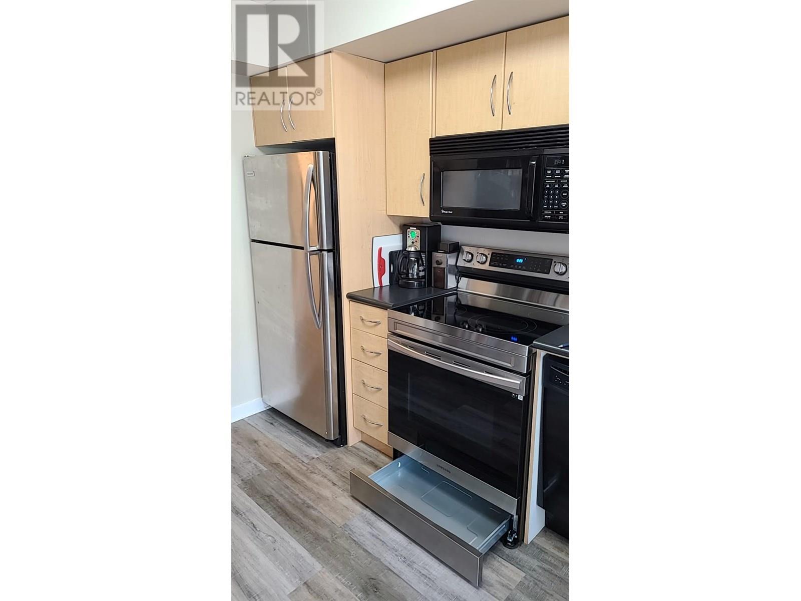 Property at 1475 Glenmore Road N Unit# 105A image 5