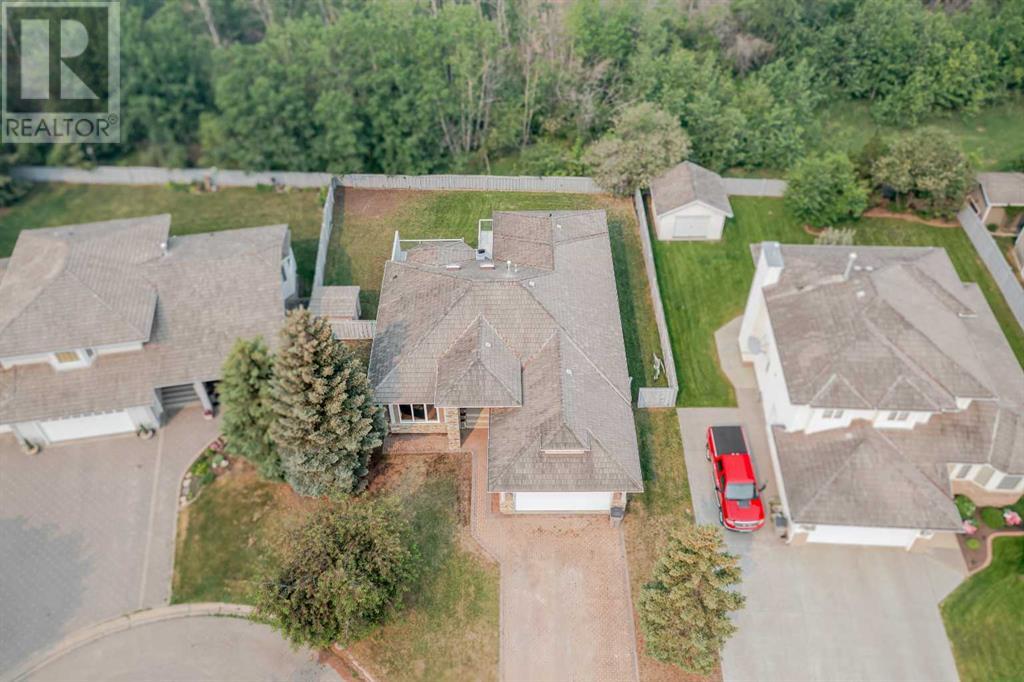 Property at 11814 91B Street image 2
