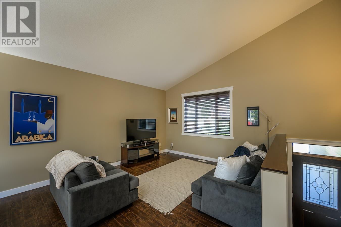 Property at 7517 STILLWATER CRESCENT image 4