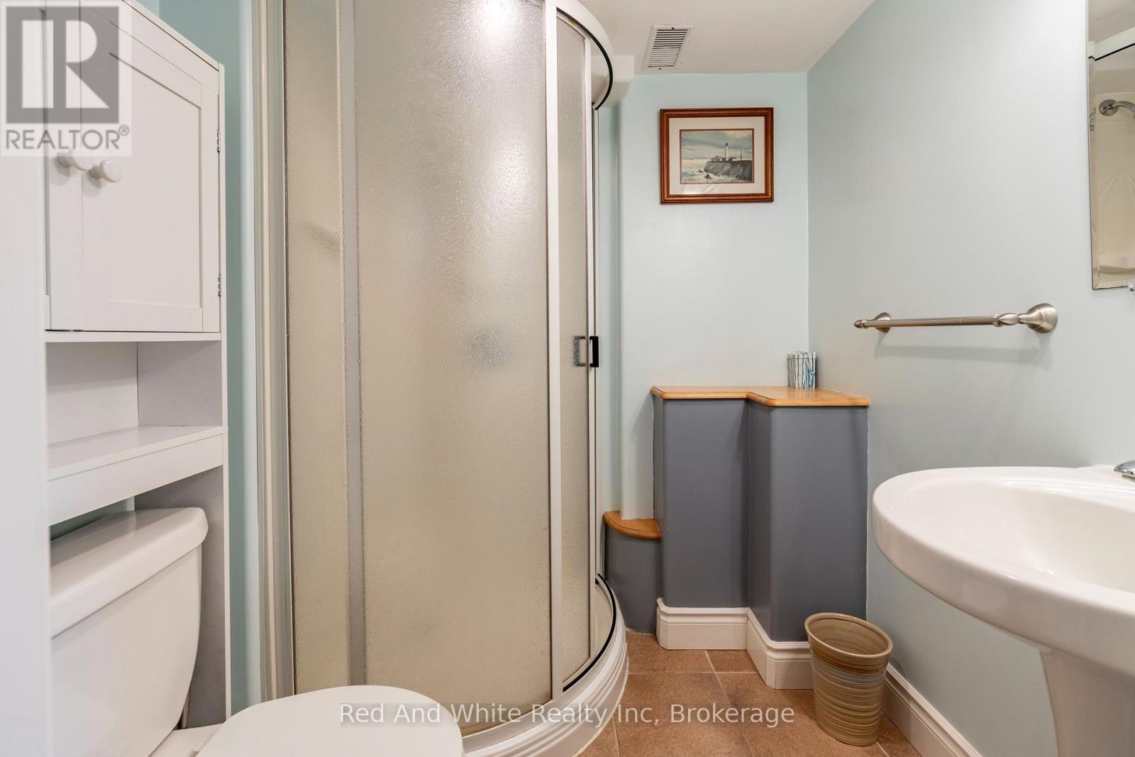 447 Old Chicopee Trail, Kitchener, Ontario N2A 4H1 - Photo 33 - X12291079