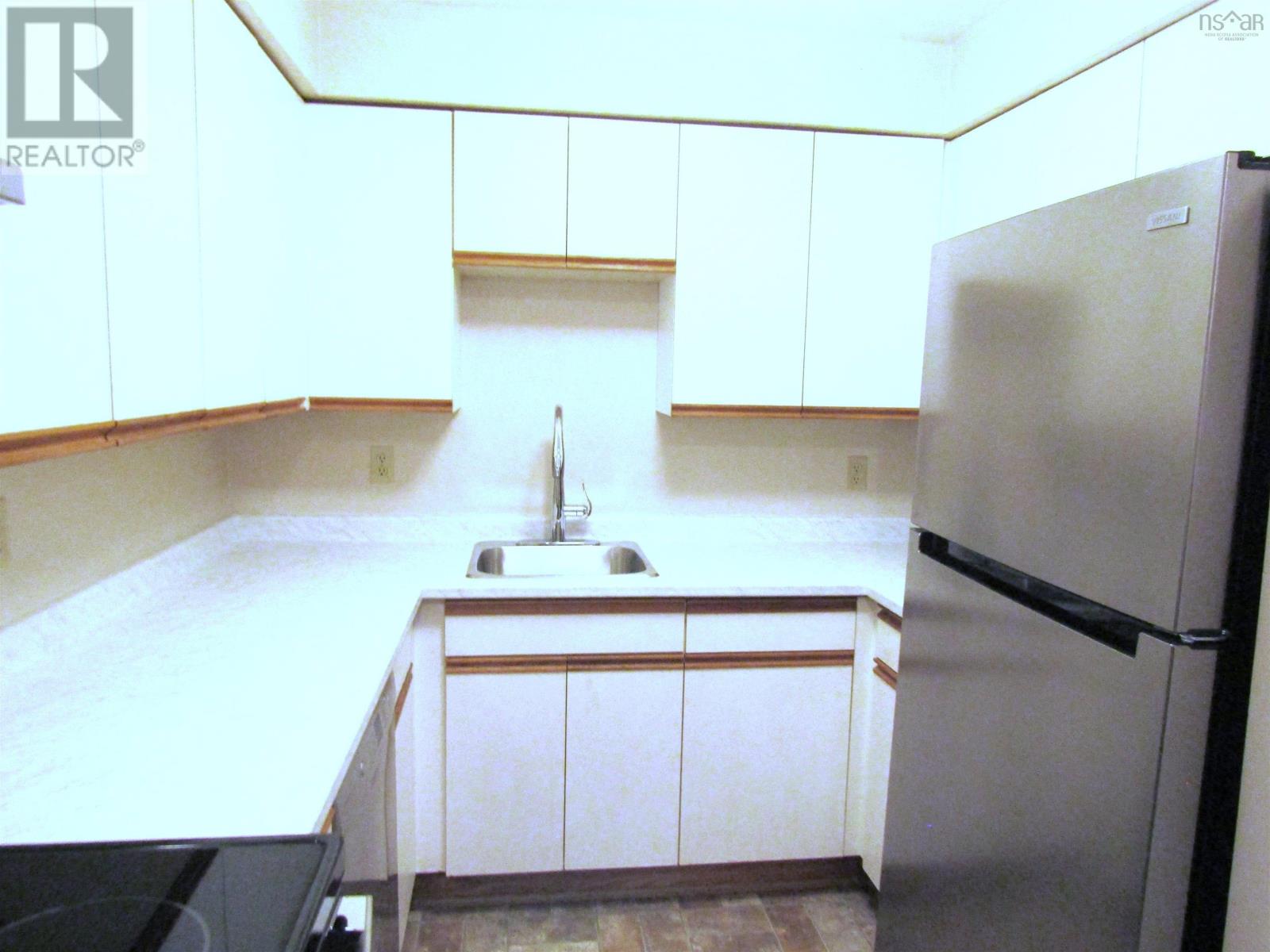 13 5 Rose Way, Dartmouth, Nova Scotia  B2Y 4L9 - Photo 12 - 202517772