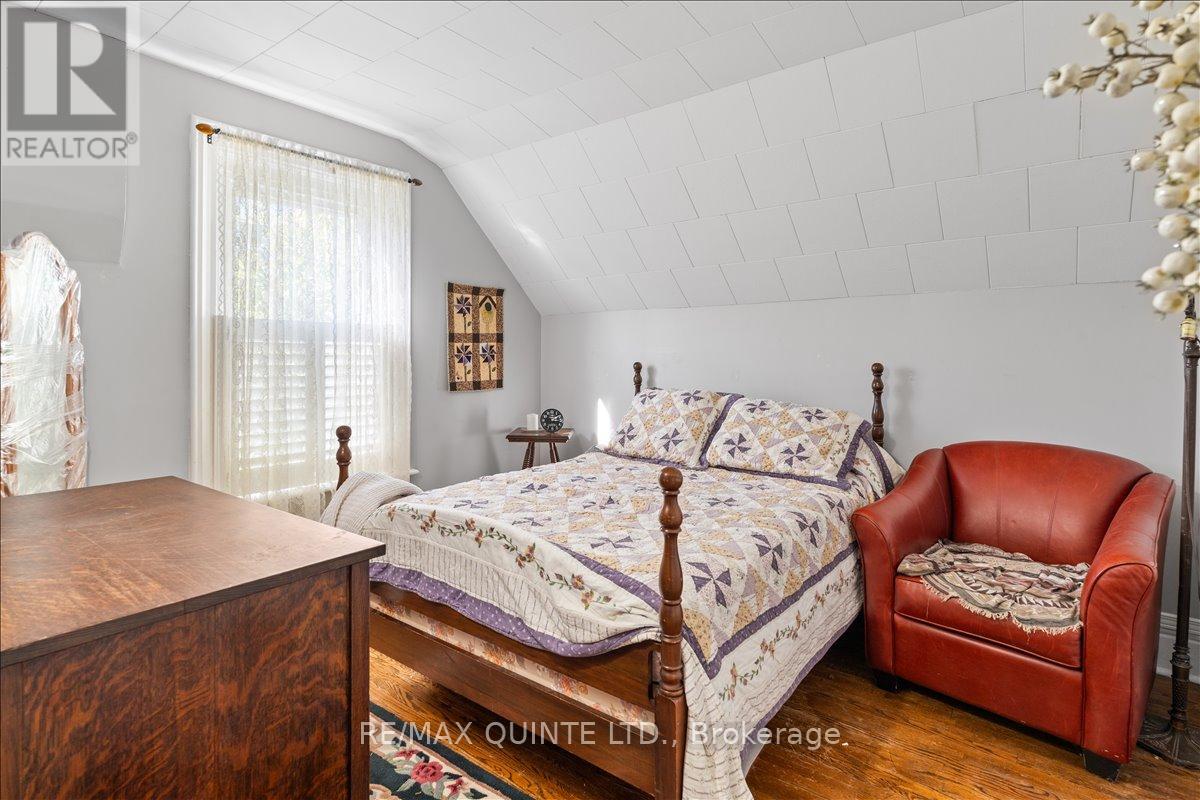 370 Main Street, Prince Edward County, Ontario K0K 2T0 - Photo 22 - X12291212