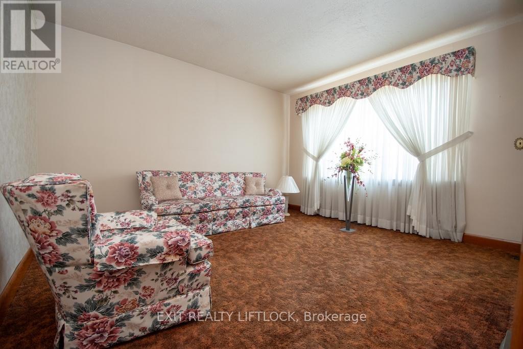 Property at 2537 BENSFORT ROAD image 5