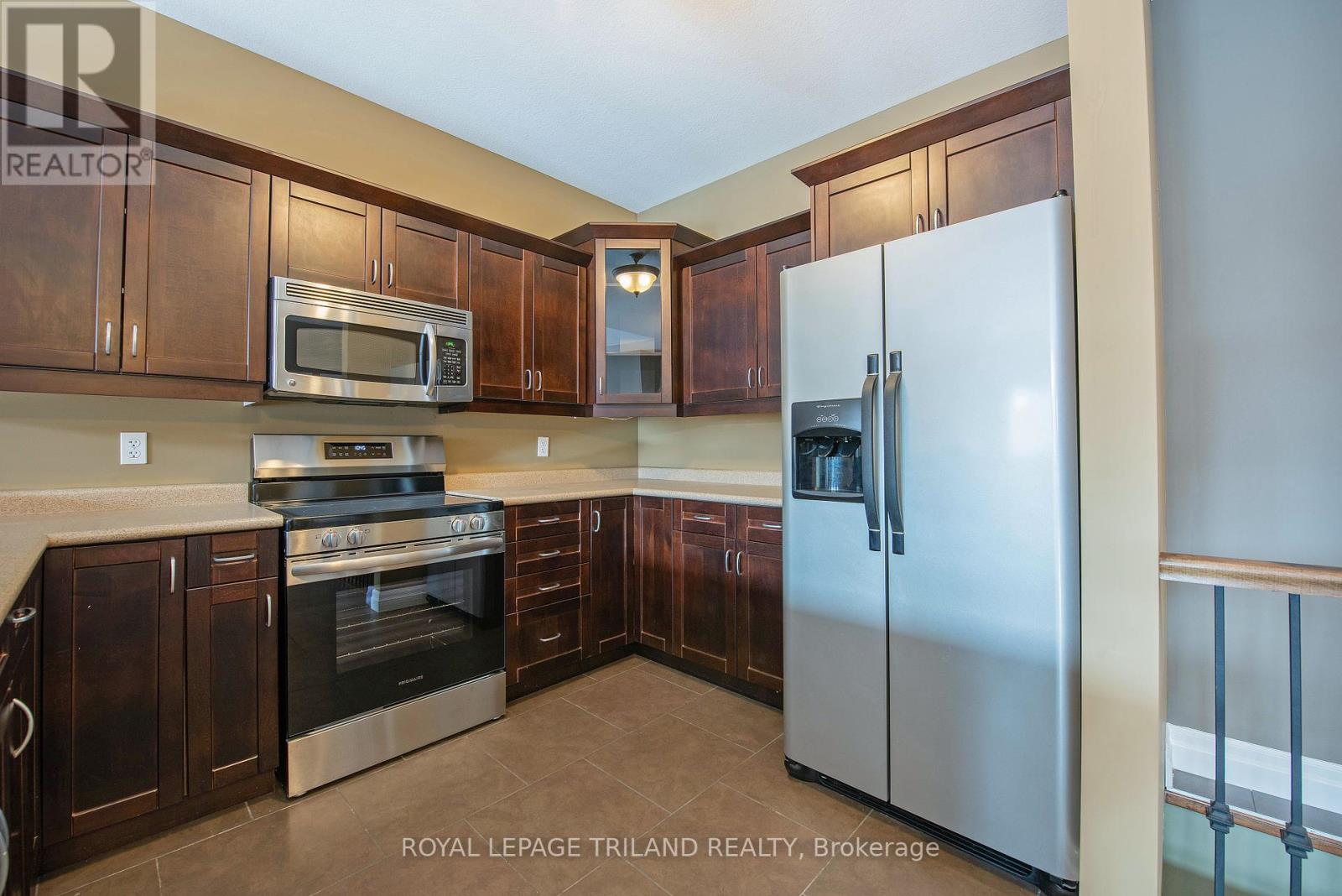 9 - 1571 Coronation Drive, London North, Ontario  N6G 5N9 - Photo 11 - X12291105