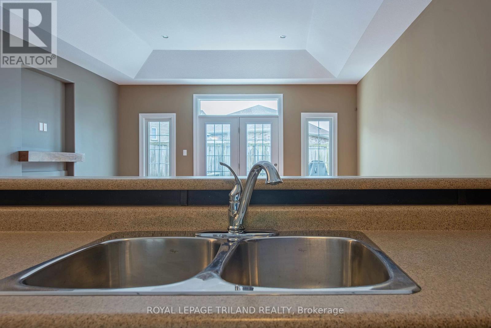 9 - 1571 Coronation Drive, London North, Ontario  N6G 5N9 - Photo 13 - X12291105