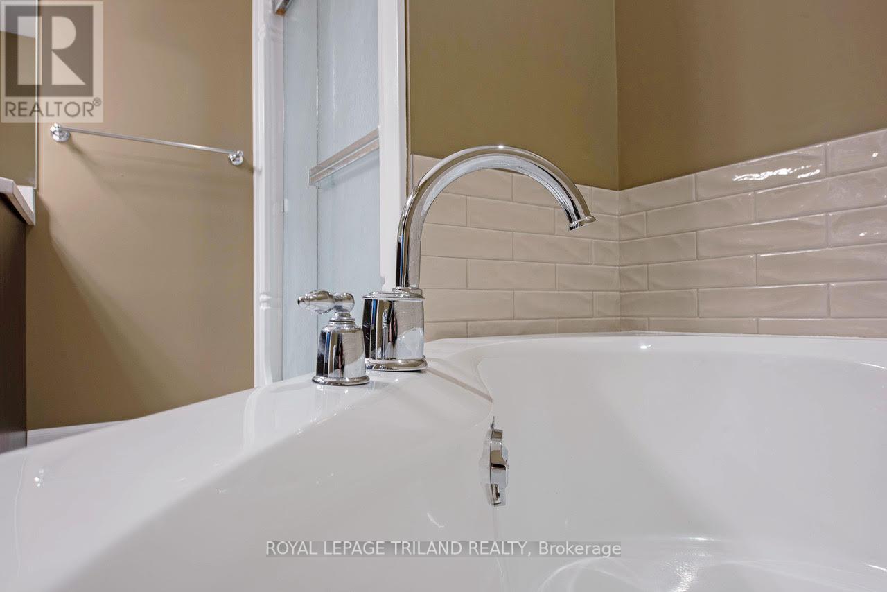 9 - 1571 Coronation Drive, London North, Ontario  N6G 5N9 - Photo 25 - X12291105