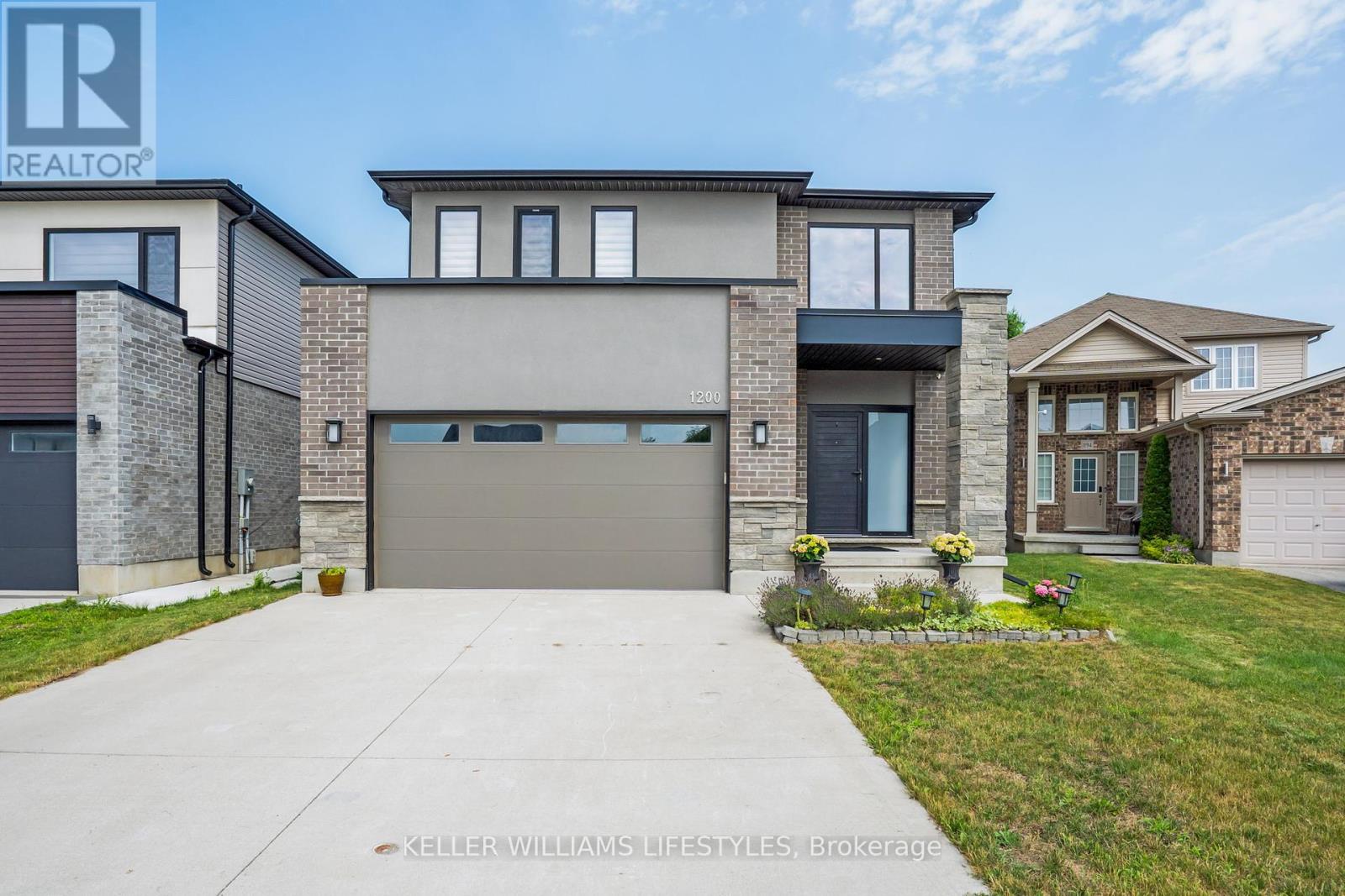 1200 Silverfox Drive, London North, Ontario  N6G 0C8 - Photo 1 - X12291148