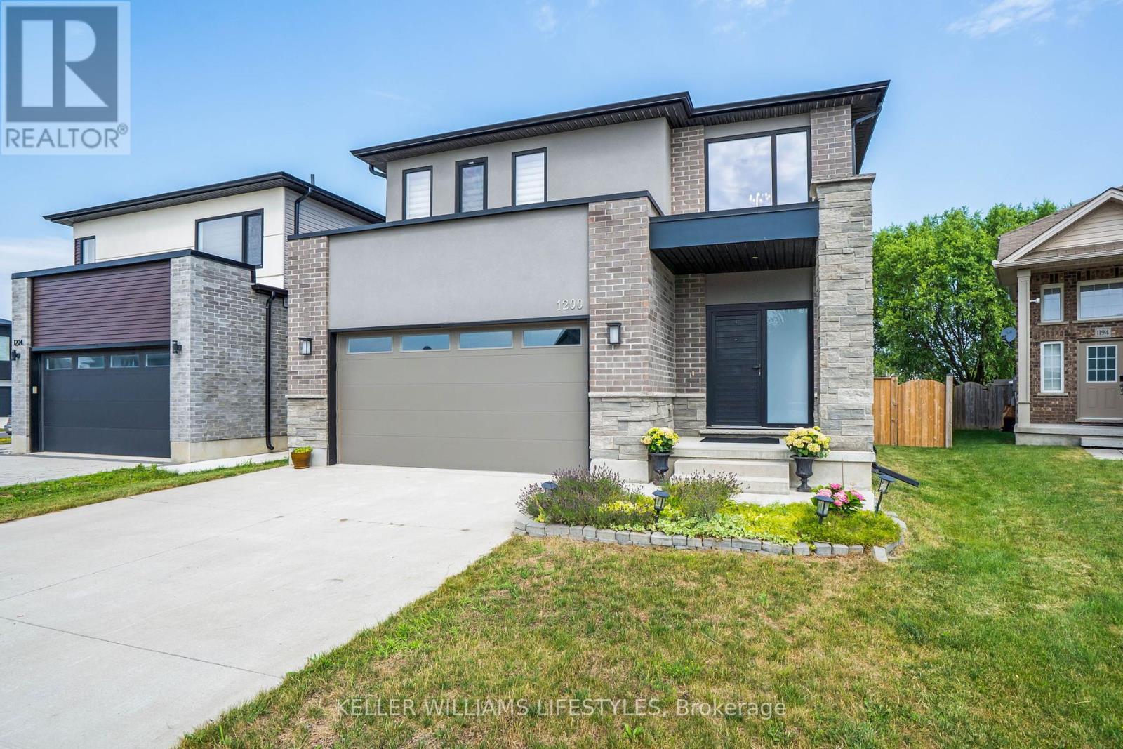 1200 Silverfox Drive, London North, Ontario  N6G 0C8 - Photo 3 - X12291148