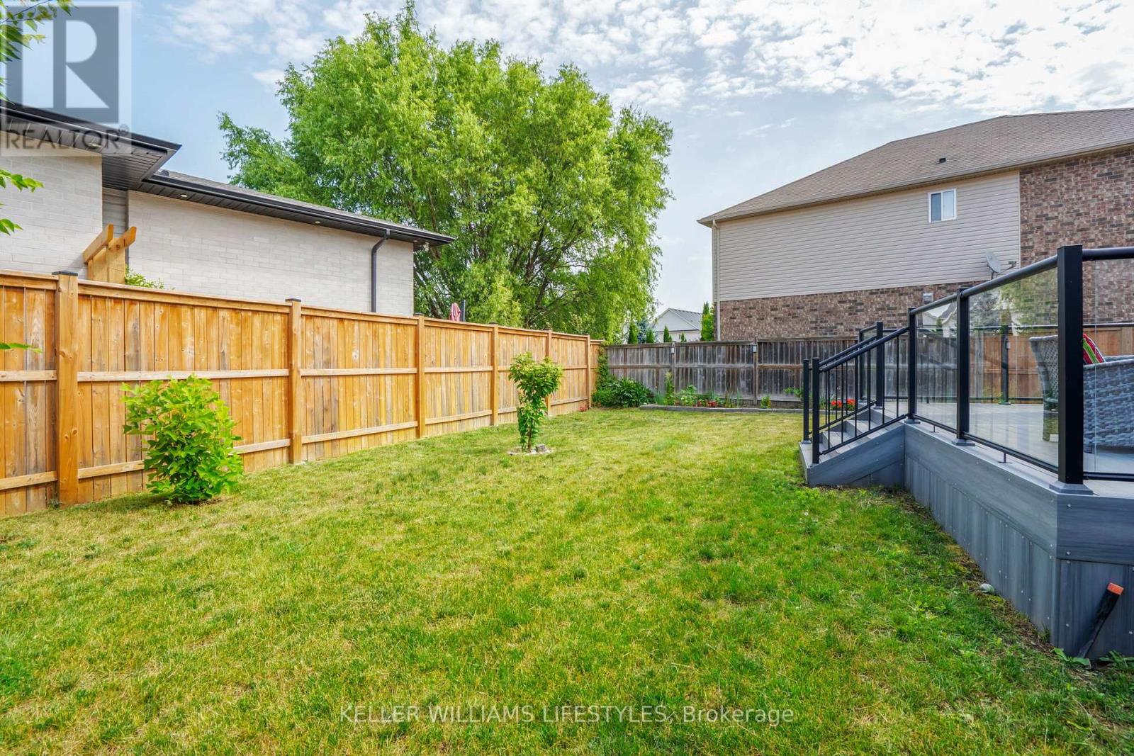 1200 Silverfox Drive, London North, Ontario  N6G 0C8 - Photo 39 - X12291148