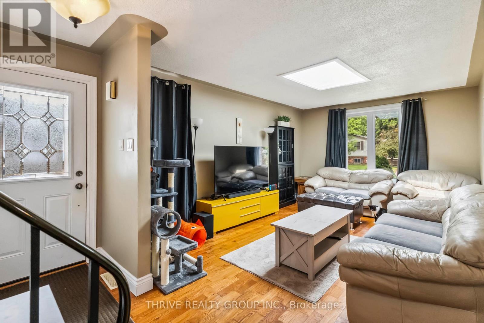 Property at 1619 ALDERSBROOK ROAD image 4
