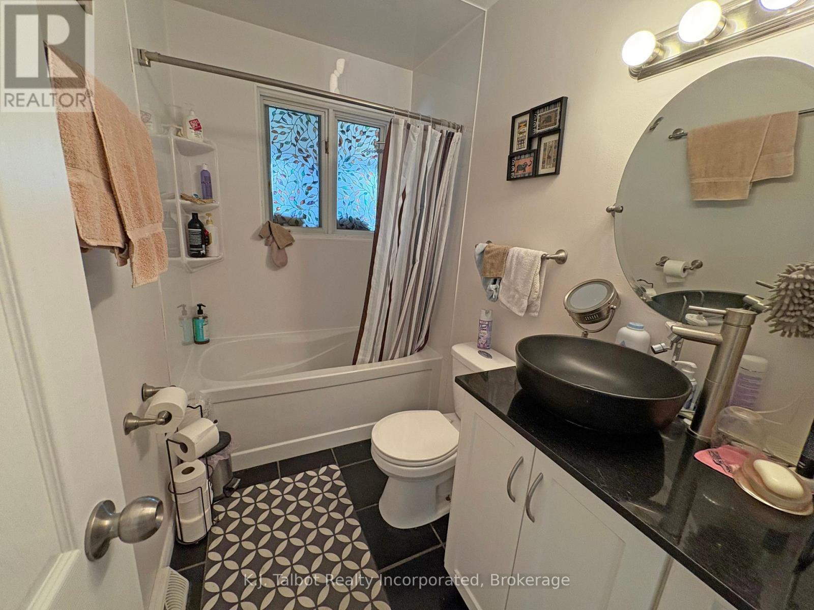 202 Bennett Street W, Goderich, Ontario  N7A 1X8 - Photo 15 - X12219376