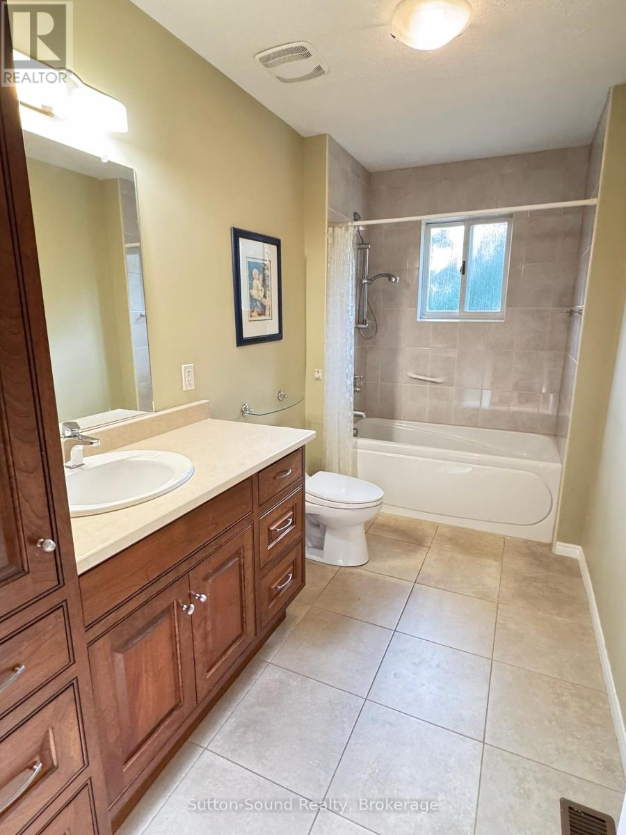 2620 8th Avenue E, Owen Sound, Ontario  N4K 6S5 - Photo 9 - X12291227