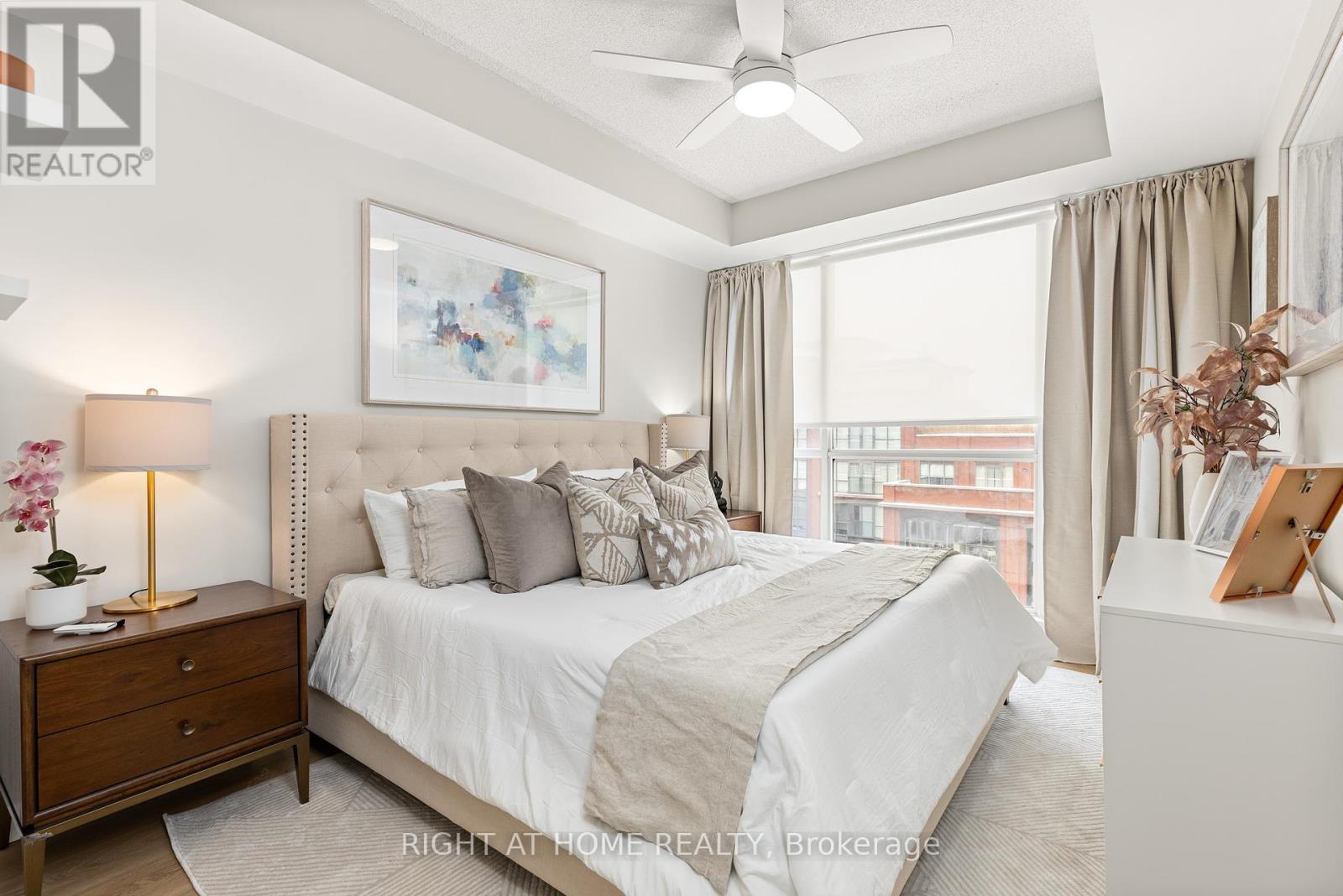 703 - 18 Beverley Street, Toronto, Ontario  M5T 3L2 - Photo 13 - C12290982