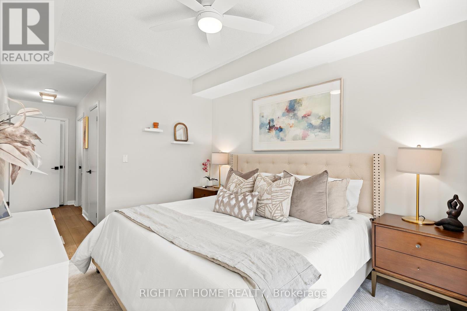 703 - 18 Beverley Street, Toronto, Ontario  M5T 3L2 - Photo 15 - C12290982