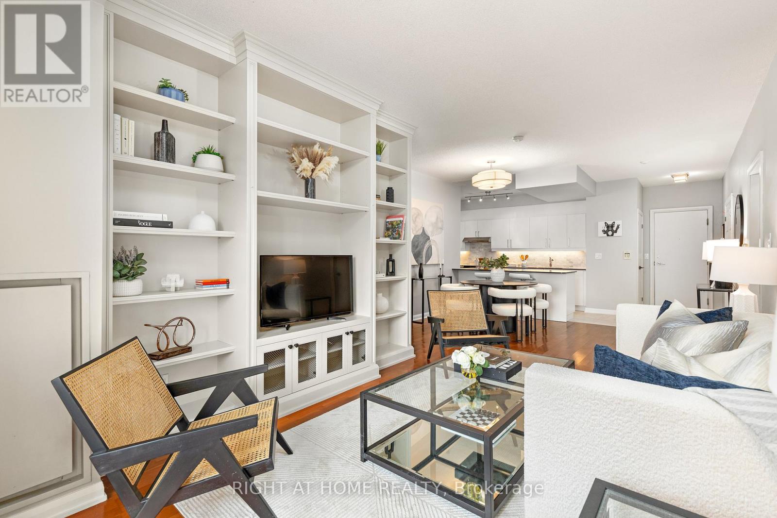 703 - 18 Beverley Street, Toronto, Ontario  M5T 3L2 - Photo 2 - C12290982