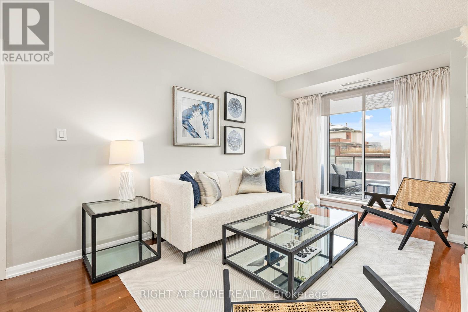 703 - 18 Beverley Street, Toronto, Ontario  M5T 3L2 - Photo 3 - C12290982