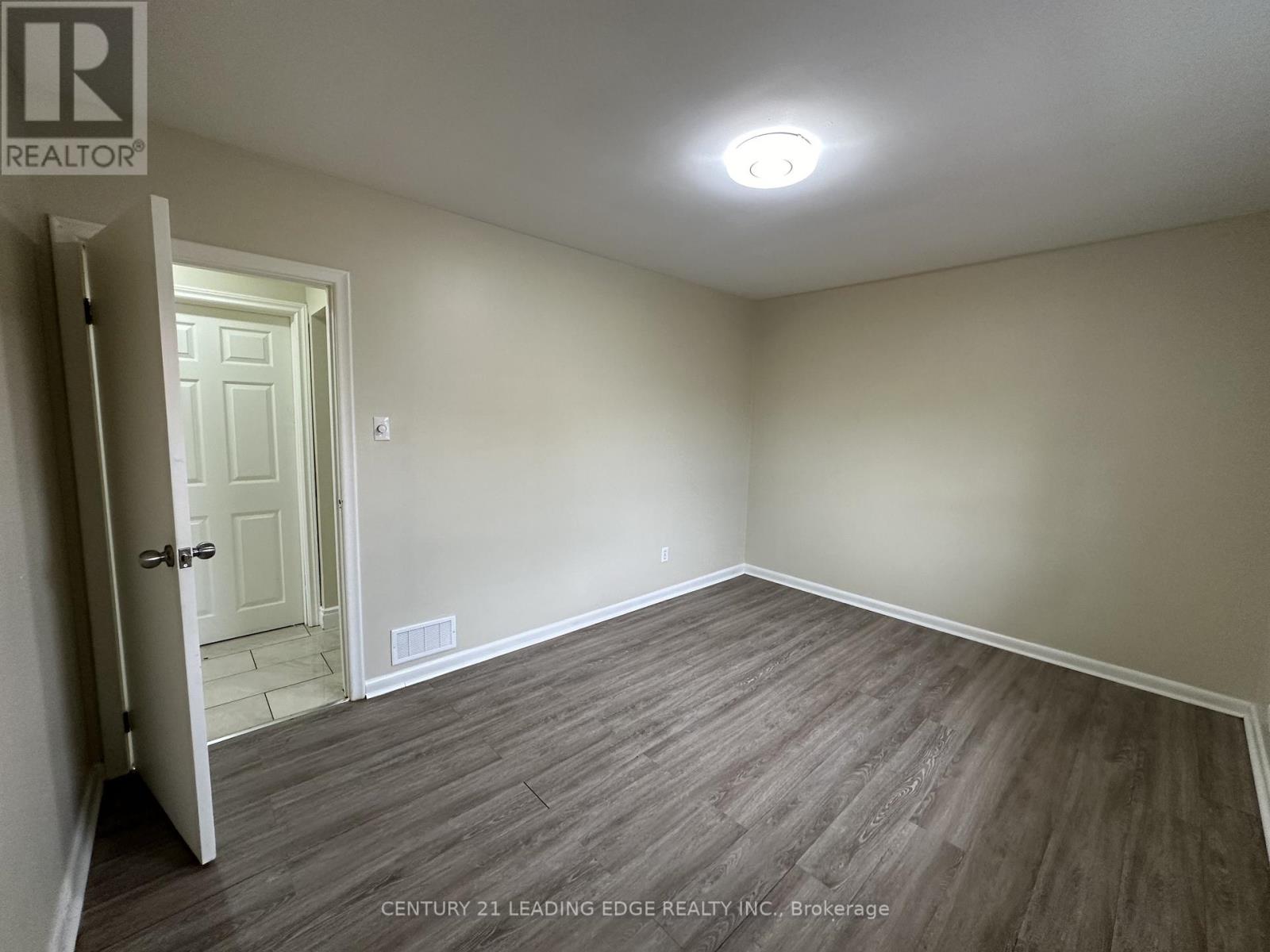 Upper - 360 Guelph Street, Oshawa, Ontario  L1H 6J5 - Photo 16 - E12291006