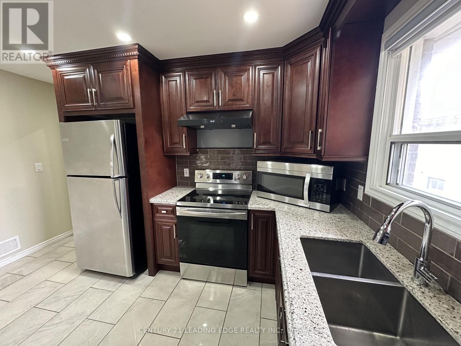 Upper - 360 Guelph Street, Oshawa, Ontario  L1H 6J5 - Photo 20 - E12291006