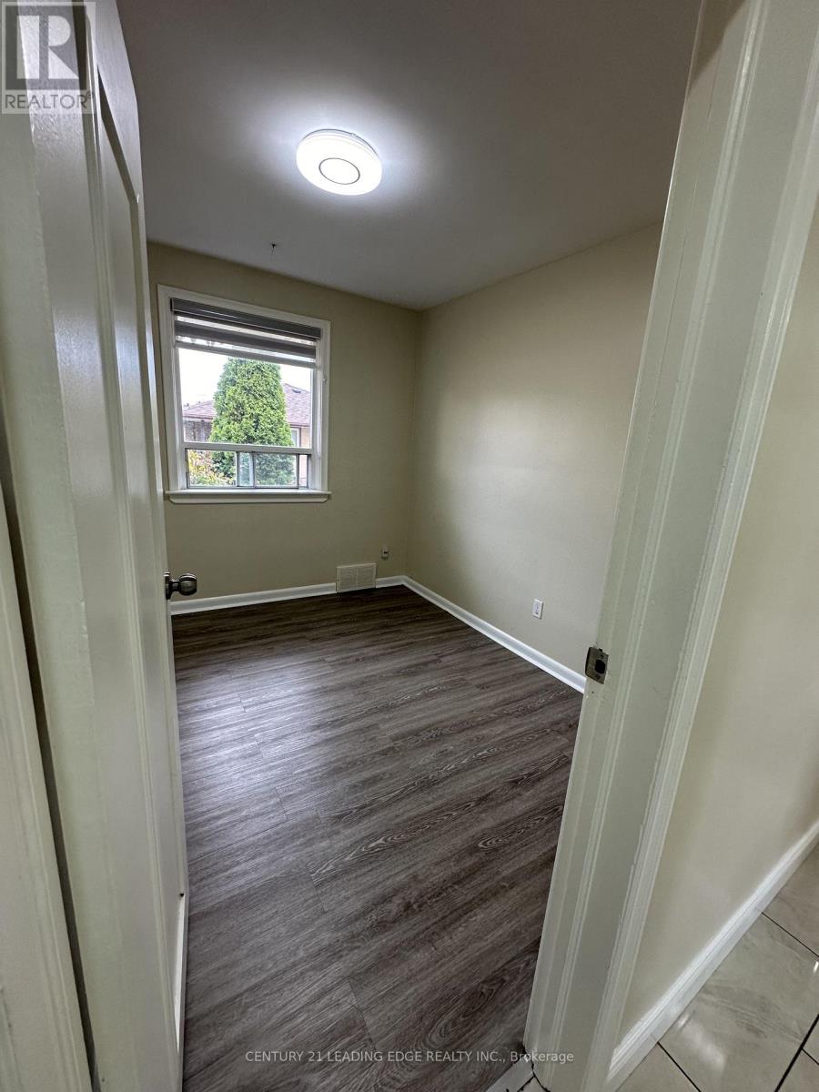Upper - 360 Guelph Street, Oshawa, Ontario  L1H 6J5 - Photo 9 - E12291006
