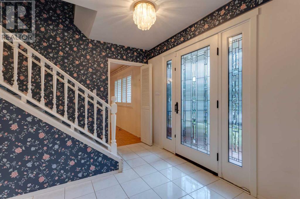 Property at 1028 Kerfoot Crescent SW image 4