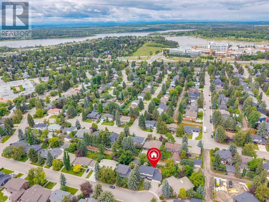 Property at 1028 Kerfoot Crescent SW image 3