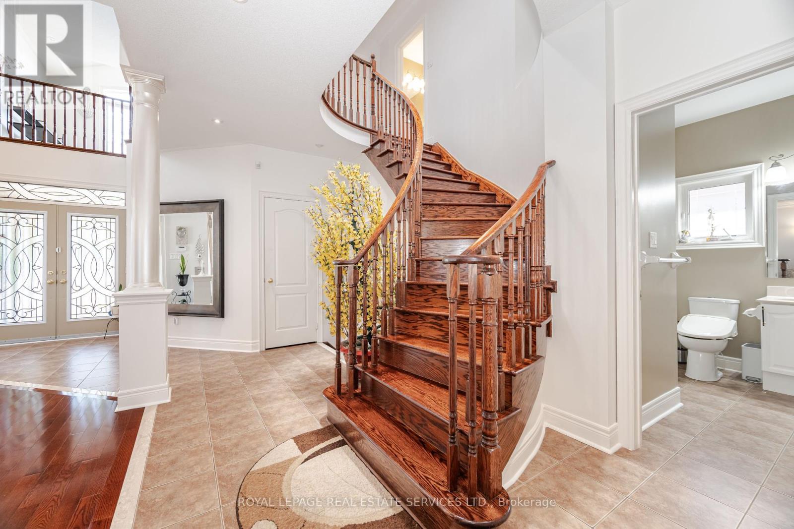3809 Candlelight Drive, Mississauga, Ontario  L5M 8A8 - Photo 23 - W12290948