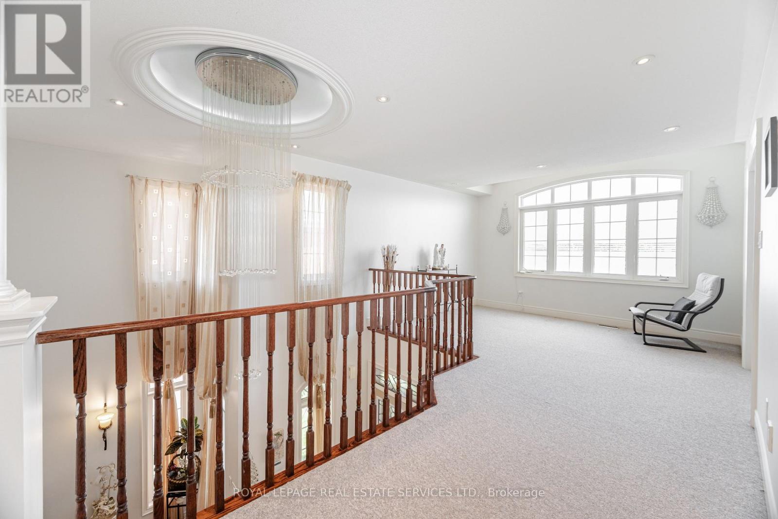 3809 Candlelight Drive, Mississauga, Ontario  L5M 8A8 - Photo 25 - W12290948