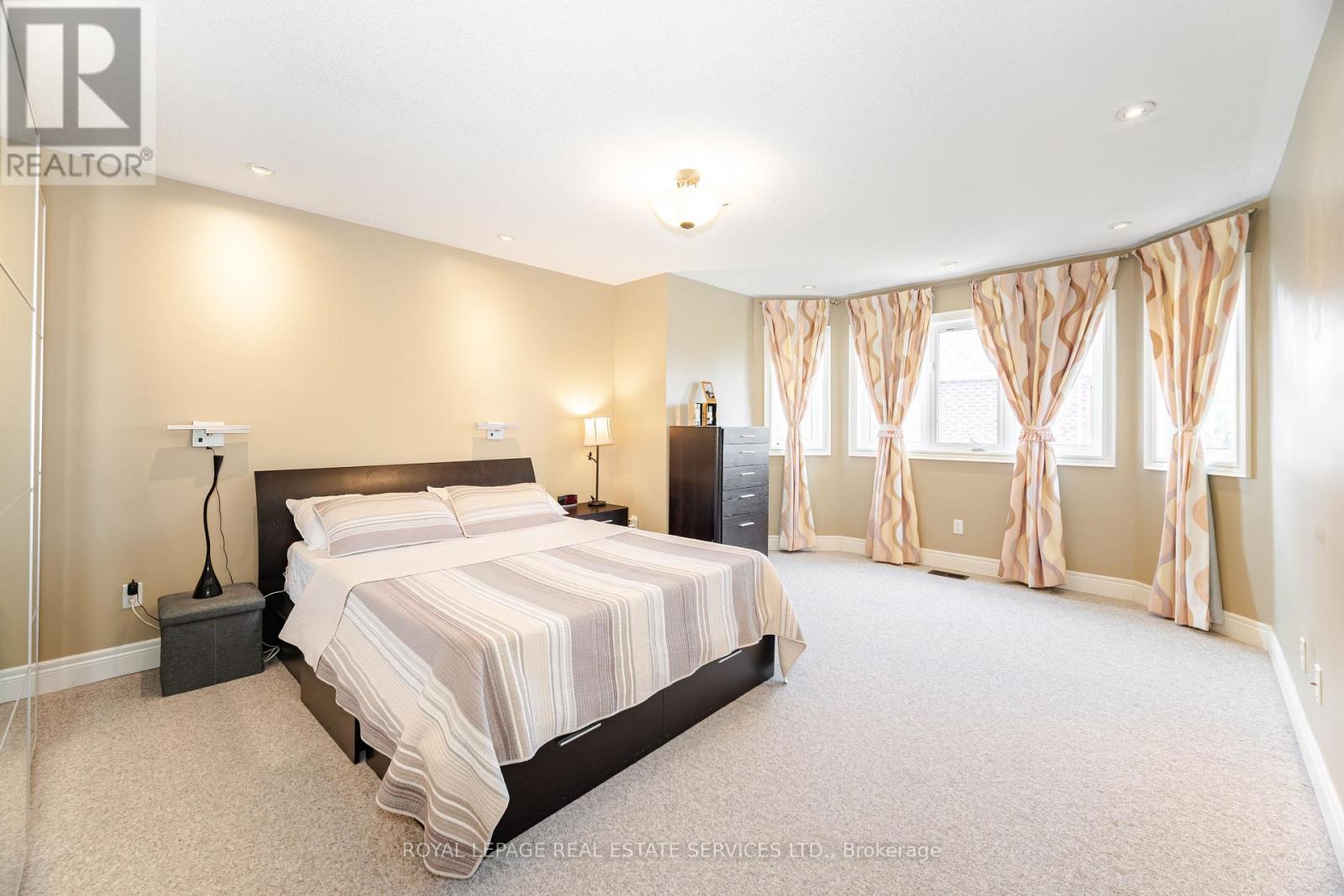 3809 Candlelight Drive, Mississauga, Ontario  L5M 8A8 - Photo 27 - W12290948