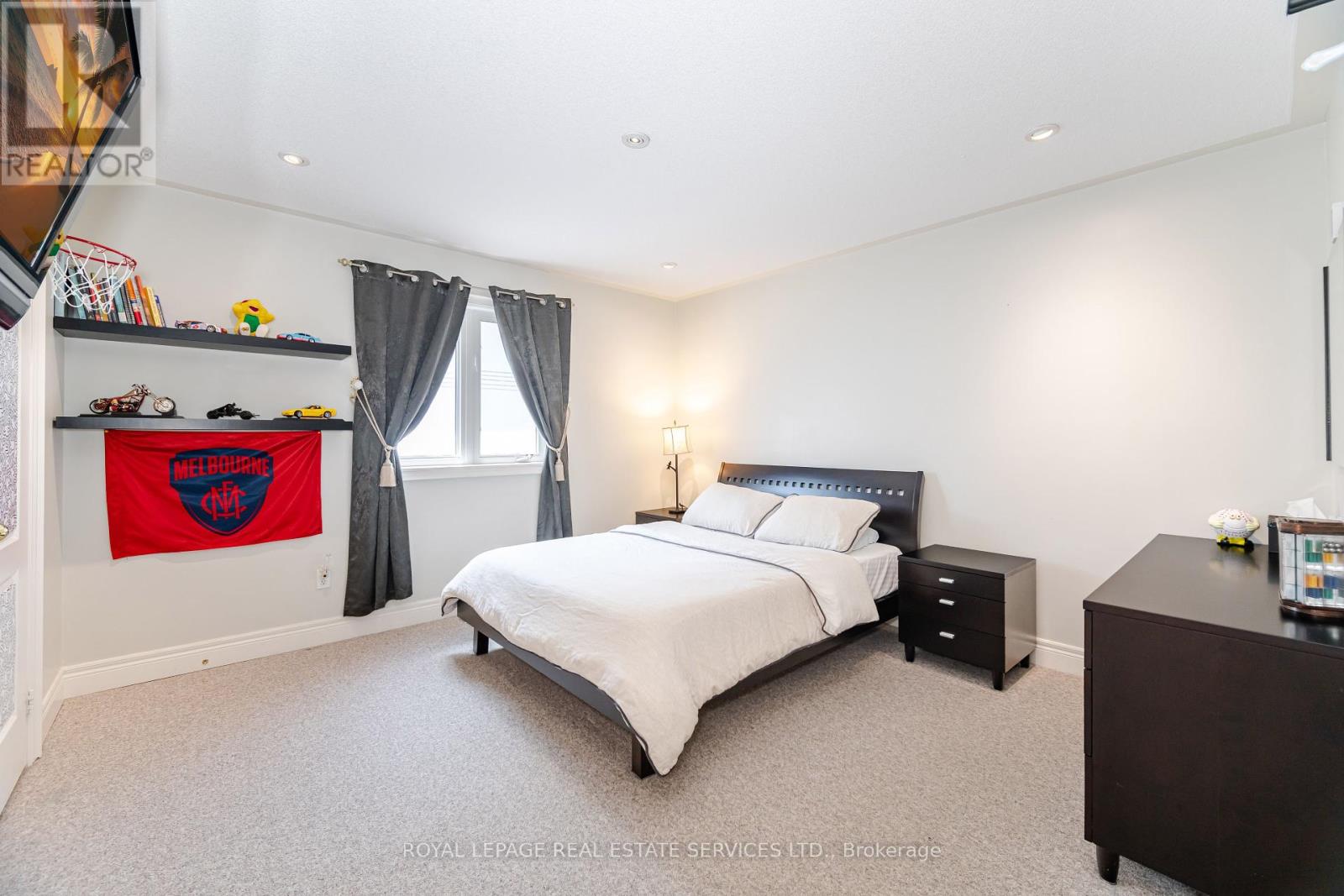 3809 Candlelight Drive, Mississauga, Ontario  L5M 8A8 - Photo 36 - W12290948