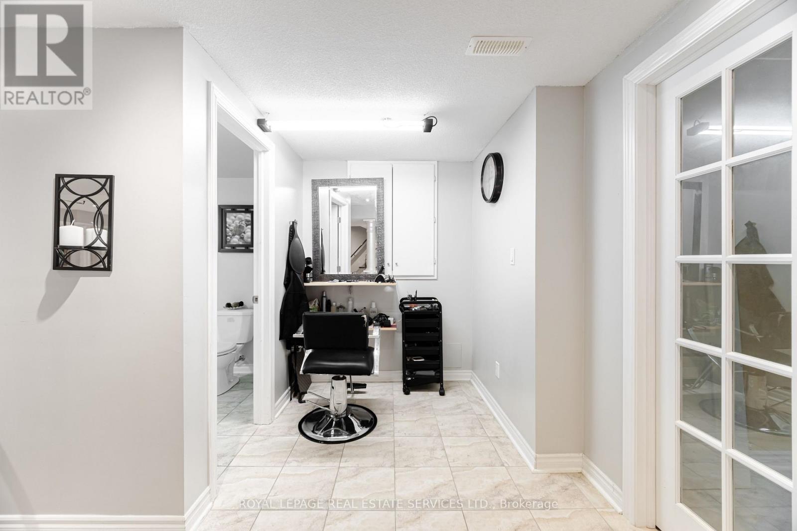 3809 Candlelight Drive, Mississauga, Ontario  L5M 8A8 - Photo 45 - W12290948