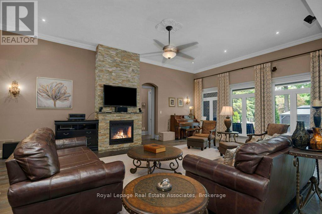 46 Scott Street, Brampton (Downtown Brampton), Ontario  L6V 1S2 - Photo 9 - W12291001